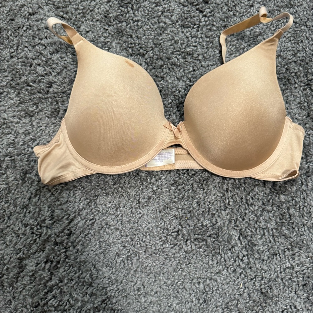 Tan/nude bra
